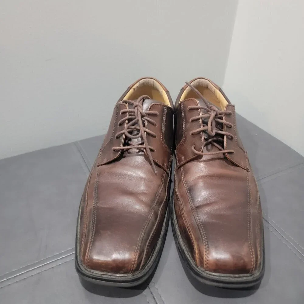 GH Bass & Co Lace Up Oxfords Shoes Size 11.5M Brown Leather Academia Preppy